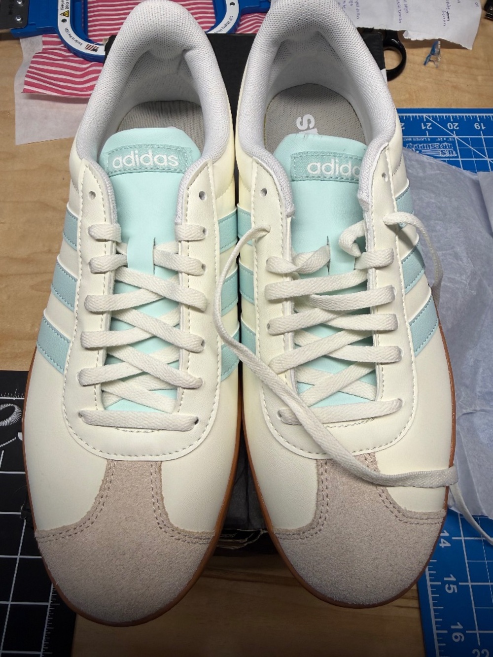 Addidas Tennis Shoes Size 9